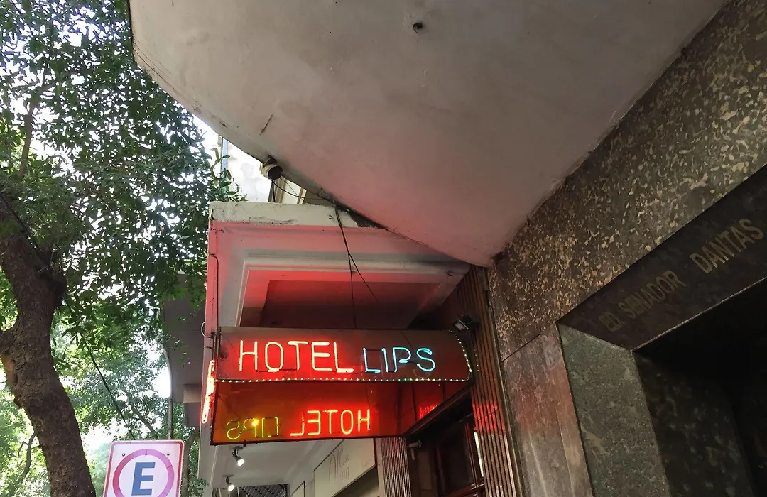 Lips Motel (Adults Only)-1